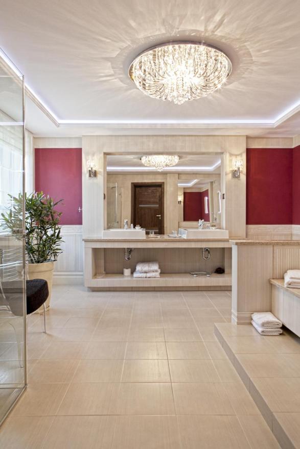 M Hotel סוסנוביץ' מראה חיצוני תמונה