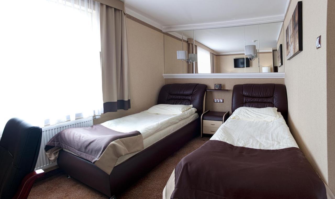 M Hotel סוסנוביץ' מראה חיצוני תמונה