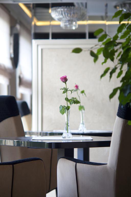 M Hotel סוסנוביץ' מראה חיצוני תמונה