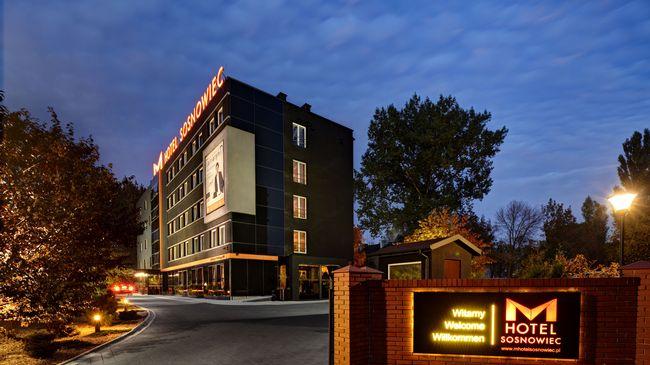 M Hotel סוסנוביץ' מראה חיצוני תמונה
