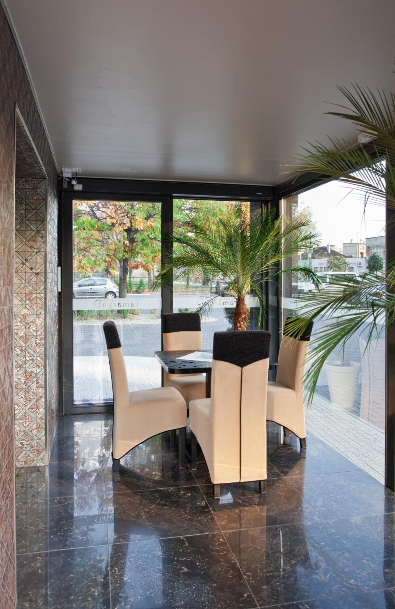 M Hotel סוסנוביץ' מראה חיצוני תמונה