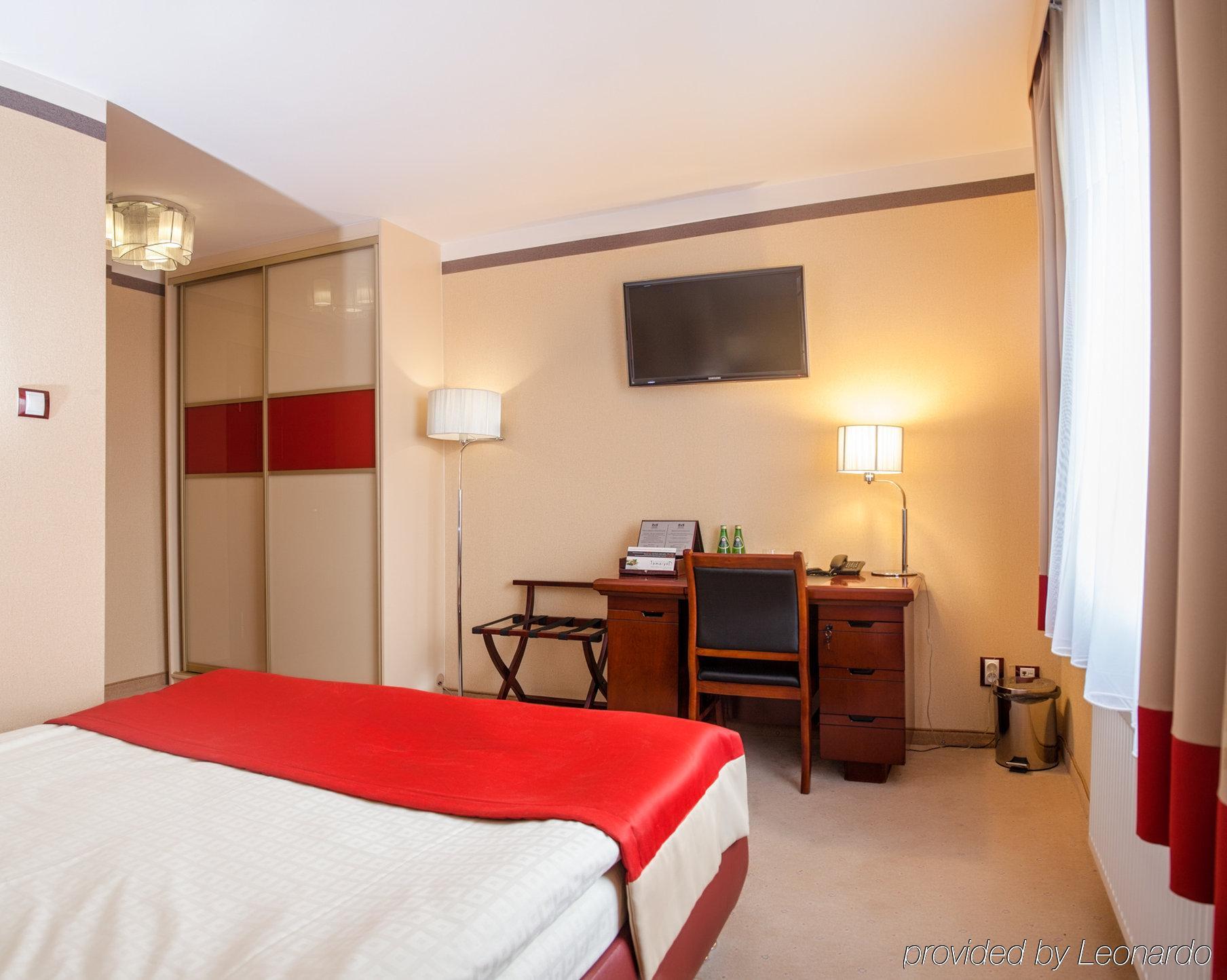 M Hotel סוסנוביץ' מראה חיצוני תמונה